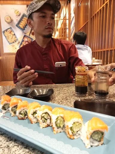 https://horego-prod-outlets-photos.s3.ap-southeast-3.amazonaws.com/horego.com/laweyan/japanese-restaurant/ichiban-sushi-solo-square/review/thumbnail/af1qipmh9hqalcwa1suo3hlox-qf4dwyzjpfde3q09k.jpg