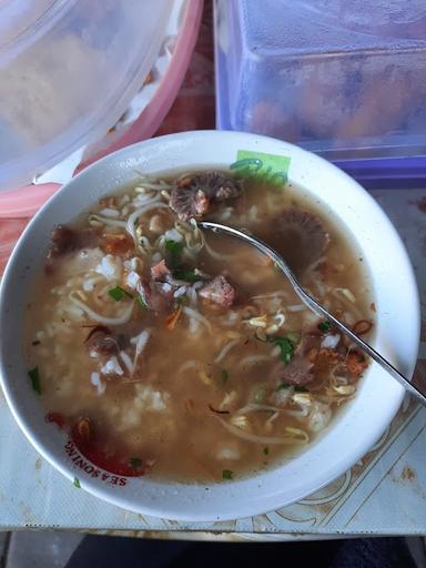 https://horego-prod-outlets-photos.s3.ap-southeast-3.amazonaws.com/horego.com/magelang-selatan/restaurant/warung-soto-sapi-mbah-kromo-tidar/review/thumbnail/af1qippnhdbcfwj8cht4ldvv3ifcet2le6re1zqibg_z.jpg