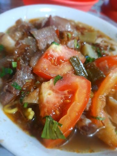 https://horego-prod-outlets-photos.s3.ap-southeast-3.amazonaws.com/horego.com/makasar/restaurant/soto-mie-bogor-mang-giman/review/thumbnail/af1qipn6bhzqzyhsyjy4jfmv0b2a4ekgggyt2avaicug.jpg