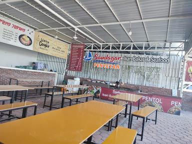 https://horego-prod-outlets-photos.s3.ap-southeast-3.amazonaws.com/horego.com/manyar/restaurant/saudagar-ikan-bakar-seafood/review/thumbnail/af1qipniexdf1rqfuy6quin9gdbdptqwuqk1encroujc.jpg