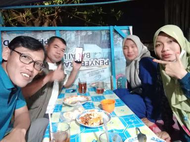 https://horego-prod-outlets-photos.s3.ap-southeast-3.amazonaws.com/horego.com/martapura/restaurant/warung-mama-habibi/review/thumbnail/af1qipojzq2evcv72dsutxew1ojn6z1kkj7t_4msjgho.jpg