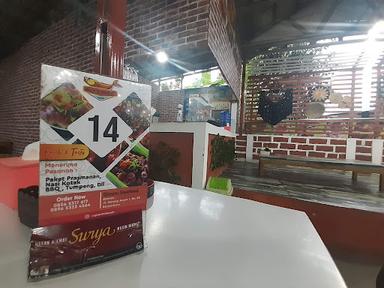 https://horego-prod-outlets-photos.s3.ap-southeast-3.amazonaws.com/horego.com/martapura-kota/restaurant/qirani-seafood/review/thumbnail/af1qipnxd_m7dxtepvmocnmmgrolmjr9_8mddlaoexxk.jpg