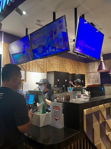 https://horego-prod-outlets-photos.s3.ap-southeast-3.amazonaws.com/horego.com/matraman/cafe/chatime-jatinegara-plaza/review/thumbnail/af1qipmwkirtn0toveotvsqdndjmmu6gonehcjtqzdfy.jpg