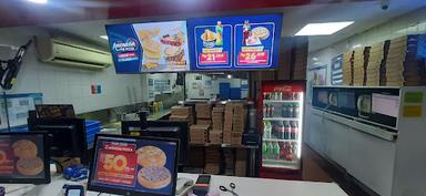 https://horego-prod-outlets-photos.s3.ap-southeast-3.amazonaws.com/horego.com/matraman/restaurant/domino-s-pizza/other/thumbnail/AF1QipNgsleXTMWy8XBPO7wi9yuZ0HJHktvJf5drv85T.jpg