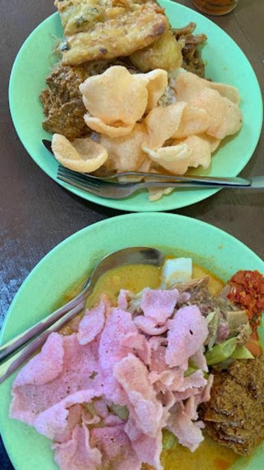 https://horego-prod-outlets-photos.s3.ap-southeast-3.amazonaws.com/horego.com/matraman/restaurant/ikobana-ketupat-sayur-padang/review/thumbnail/af1qippmpfqmtg9veibqbypktda78zt_lua2lu7lu5ae.jpg