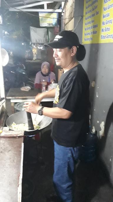 https://horego-prod-outlets-photos.s3.ap-southeast-3.amazonaws.com/horego.com/matraman/restaurant/nasi-goreng-gondrong/review/thumbnail/af1qipmgk0gsvtnsrooanfhyi7jcmybnepi78bl_-mm9.jpg