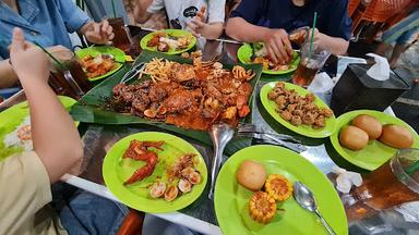 https://horego-prod-outlets-photos.s3.ap-southeast-3.amazonaws.com/horego.com/medan-area/restaurant/happy-seafood-medan/review/thumbnail/af1qipomhsueulgdmnvbb890rkgstn2wkcpdexm4t2lz.jpg