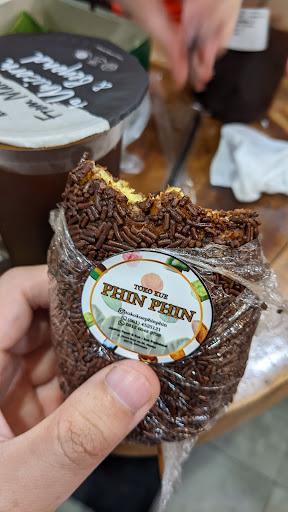 Phin Phin Jajanan Pasar & Bakery review