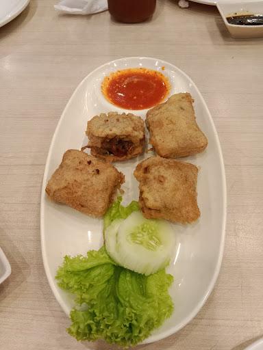 https://horego-prod-outlets-photos.s3.ap-southeast-3.amazonaws.com/horego.com/medan-petisah/restaurant/kalasan-fried-chicken/review/thumbnail/af1qipparmjkyfwuyd0dbdadibfbg-s5yt-xv6hxmsrj.jpg