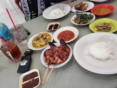 https://horego-prod-outlets-photos.s3.ap-southeast-3.amazonaws.com/horego.com/medan-petisah/restaurant/rumah-makan-tisya/review/thumbnail/af1qipoznooy9bbx9vpxhcemi195e0bjxezuqibqjxdq.jpg