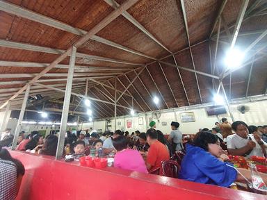 https://horego-prod-outlets-photos.s3.ap-southeast-3.amazonaws.com/horego.com/medan-tuntungan/restaurant/rumah-makan-bpk-haleluya/review/thumbnail/af1qipmy2axjrsfiomzwlx0angst1s6c_wapdmxw4v6i.jpg