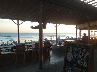 https://horego-prod-outlets-photos.s3.ap-southeast-3.amazonaws.com/horego.com/mengwi/bar/jempinis-beach-bar/review/thumbnail/af1qippwwhwssj1whzsg4euv8isiygecquulht_0mzja.jpg