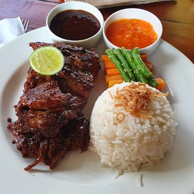 https://horego-prod-outlets-photos.s3.ap-southeast-3.amazonaws.com/horego.com/mengwi/bar/warung-amo-ribs-kampung-tuka/review/thumbnail/af1qipm9cawjgfpvxnzfqrdxpdww8tmqtnopattbijda.jpg