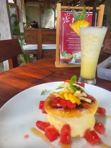 https://horego-prod-outlets-photos.s3.ap-southeast-3.amazonaws.com/horego.com/mengwi/restaurant/garden-canggu-by-pizza-house/review/thumbnail/af1qipofi5li_g5d3v6f40rhq3ntwyznfrmr1lvz37rf.jpg