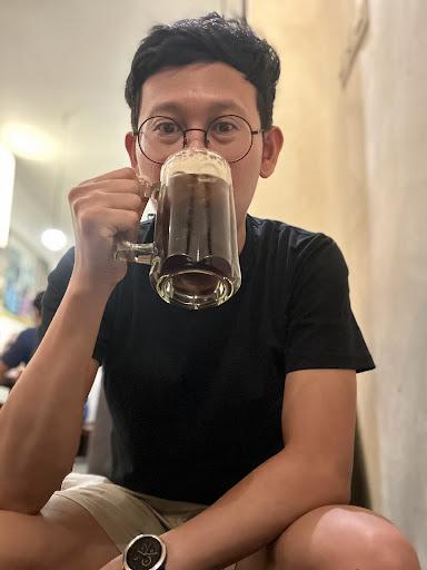 https://horego-prod-outlets-photos.s3.ap-southeast-3.amazonaws.com/horego.com/menteng/cafe/saudagar-kopi-sabang/review/thumbnail/af1qipo-qfedwvz35jsqeeaama80dxyyl0fosn4ethbb.jpg