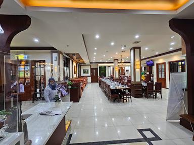 https://horego-prod-outlets-photos.s3.ap-southeast-3.amazonaws.com/horego.com/menteng/restaurant/garuda-restaurant/review/thumbnail/af1qipmary2gk0vsd-eluvjzkdji6xodpxci3w7uslbl.jpg