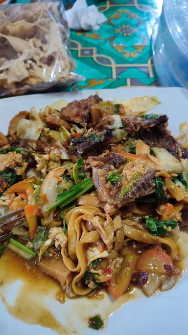 https://horego-prod-outlets-photos.s3.ap-southeast-3.amazonaws.com/horego.com/mijen/restaurant/bakmi-surabaya/review/thumbnail/af1qipna09jechrmihjxp3ibi7n5lntoww48kmz_a8_y.jpg