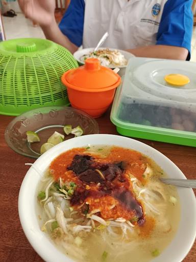 https://horego-prod-outlets-photos.s3.ap-southeast-3.amazonaws.com/horego.com/mijen/restaurant/bubur-ayam-soto-ayam-5758-jatisari/review/thumbnail/af1qipovx7tdgjhrr2alt2icdlsuze6b4gjwari4m0ix.jpg