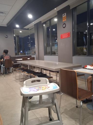 https://horego-prod-outlets-photos.s3.ap-southeast-3.amazonaws.com/horego.com/mustikajaya/restaurant/mcdonald-mustika-jaya-bekasi/review/thumbnail/af1qipnqwsj_0nkuwrlorqvna0_kflmld8iaowz15sps.jpg