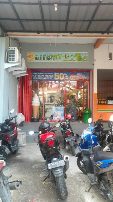 https://horego-prod-outlets-photos.s3.ap-southeast-3.amazonaws.com/horego.com/mustikajaya/restaurant/mixue-pondok-timur-indah/ambience/thumbnail/AF1QipP7z7M_G2ojbU8dZ2slf3DaMfxY0nzGhJ8o-bLy.jpg