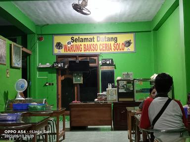 https://horego-prod-outlets-photos.s3.ap-southeast-3.amazonaws.com/horego.com/negara/restaurant/bakso-ceria-solo-2/review/thumbnail/af1qippgsnmmxrsuzk8bxfllyakgzybfty7tyilp9p7w.jpg