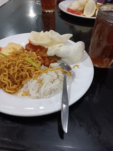 https://horego-prod-outlets-photos.s3.ap-southeast-3.amazonaws.com/horego.com/negara/restaurant/rumah-makan-bidadari-/review/thumbnail/af1qipn1kihcmy87c16gkcn9zvruubz9ingzm4-48uol.jpg