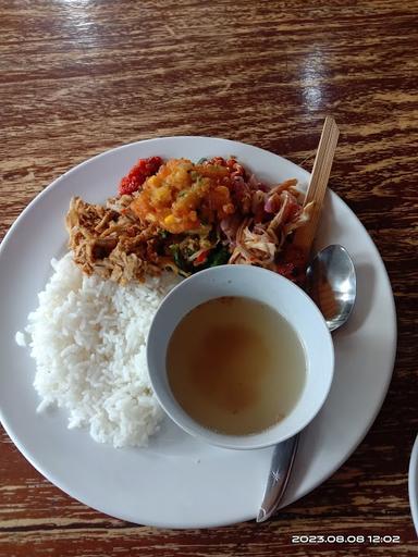 https://horego-prod-outlets-photos.s3.ap-southeast-3.amazonaws.com/horego.com/negara/restaurant/warung-jepun/review/thumbnail/af1qipmp3o-3vkgm_-qtto5rgluz7nfjb9xqde6oird9.jpg