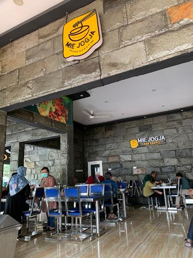 https://horego-prod-outlets-photos.s3.ap-southeast-3.amazonaws.com/horego.com/ngajung-(ngajum)/restaurant/mie-jogja-pak-karso/review/thumbnail/af1qipolhejnehk3yiczjl4m2ee_r1vo8tuyerg6nzzy.jpg