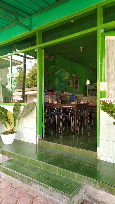https://horego-prod-outlets-photos.s3.ap-southeast-3.amazonaws.com/horego.com/ngantang/restaurant/warung-ijo/review/thumbnail/af1qipmmppmba01aqdekxrm-7c6mu8r0tbupebr3nq4t.jpg