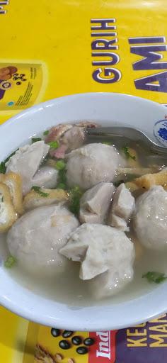 https://horego-prod-outlets-photos.s3.ap-southeast-3.amazonaws.com/horego.com/ngemplak/bar/meatballs-and-chicken-noodle-bang-kumis-/review/thumbnail/af1qipnmkqy3n_k77d6khd4mvryy0xkmeiamc6kzi3mh.jpg