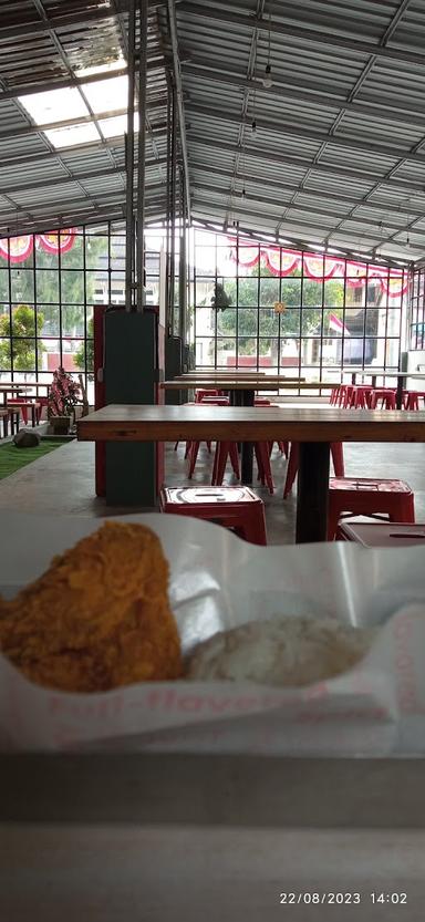 https://horego-prod-outlets-photos.s3.ap-southeast-3.amazonaws.com/horego.com/ngemplak/restaurant/chicken-crush-ayam-geprek-kaliurang/review/thumbnail/af1qipn2r6qla6gzfwd7ypu9haw06zk4odkiplng4n34.jpg