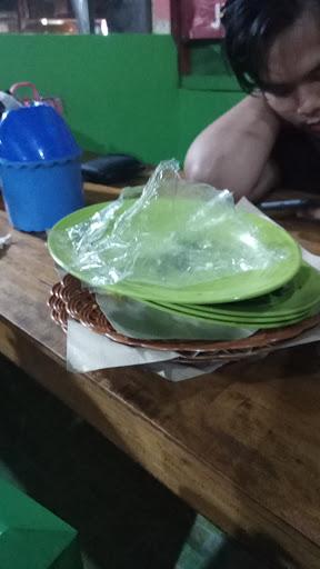 https://horego-prod-outlets-photos.s3.ap-southeast-3.amazonaws.com/horego.com/ngemplak/restaurant/lesehan-pecel-lele-laparpool/review/thumbnail/af1qipovk4gonjmmtavzell-wsyahca4v7jh37h6liv2.jpg