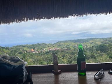 https://horego-prod-outlets-photos.s3.ap-southeast-3.amazonaws.com/horego.com/nusapenida/restaurant/warung-sunset-view/review/thumbnail/af1qippfppszaow1g9kpoxwxahot-blsvvj8bramxikj.jpg