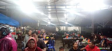 https://horego-prod-outlets-photos.s3.ap-southeast-3.amazonaws.com/horego.com/padang-selatan/restaurant/ayam-geprek-cabe-hijau-bg-nahlizar/review/thumbnail/af1qipo0ijih3brkjel5ntrawrjazq4gtr02fbpbsqat.jpg