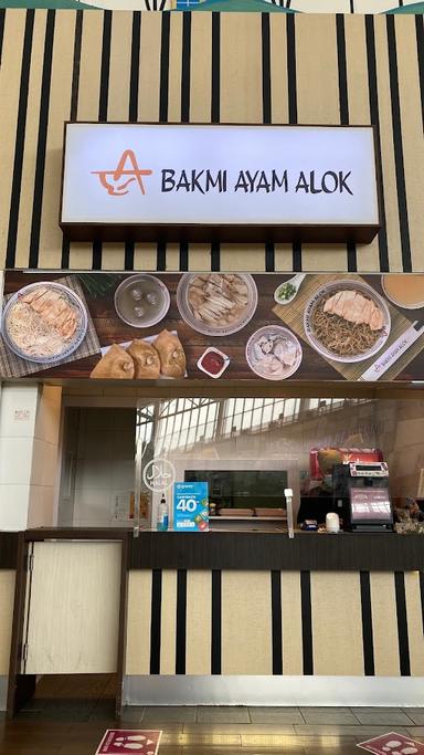 https://horego-prod-outlets-photos.s3.ap-southeast-3.amazonaws.com/horego.com/pagedangan/restaurant/bakmi-ayam-alok/review/thumbnail/af1qipnghlir-x-yvr9r_pptxtyavlvdmjpoyol3fnio.jpg