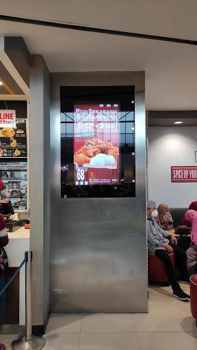 https://horego-prod-outlets-photos.s3.ap-southeast-3.amazonaws.com/horego.com/pagedangan/restaurant/kfc-on-mall-bsd-city/review/thumbnail/af1qipnwggx3-ijxuvtskyr7i5kyh0hbjw7ozdnnvysu.jpg