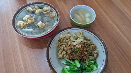 Noodle Yummy Bakmi Bangka review