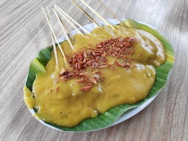 https://horego-prod-outlets-photos.s3.ap-southeast-3.amazonaws.com/horego.com/pagedangan/restaurant/sate-padang-mak-syukur/review/thumbnail/af1qippdz2dz0ivkfb0ptasvstlekudsfrlc3ykdjyqk.jpg