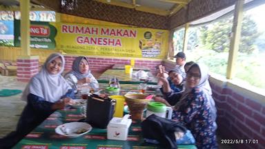 https://horego-prod-outlets-photos.s3.ap-southeast-3.amazonaws.com/horego.com/palimanan/restaurant/rumah-makan-ganesa-pak-yanto/review/thumbnail/af1qipndsl8twvnqcdpeo2jwda89kffrlyv0d45rr9lg.jpg