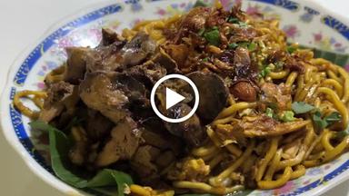 https://horego-prod-outlets-photos.s3.ap-southeast-3.amazonaws.com/horego.com/palmerah/restaurant/bakmi-jawa-jogja-mas-kus/review/thumbnail/af1qipme--iboc6h1ozwbenhqvdvvq0gm-1o1e3luooa.jpg