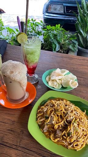 https://horego-prod-outlets-photos.s3.ap-southeast-3.amazonaws.com/horego.com/pamulang/cafe/mie-aceh-46/review/thumbnail/af1qipmqgt2n4efpebexwknkp_vr3_7qqaul6_lhnlbk.jpg