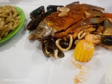 https://horego-prod-outlets-photos.s3.ap-southeast-3.amazonaws.com/horego.com/pamulang/restaurant/d-jajan-seafood-pamulang/review/thumbnail/af1qippgrl6di6uept4j5dmy6py9q7ievn5sd8_wxk_t.jpg