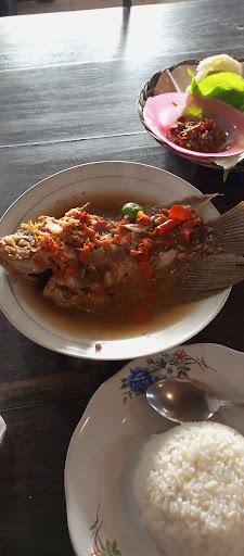 https://horego-prod-outlets-photos.s3.ap-southeast-3.amazonaws.com/horego.com/pamulang/restaurant/dapur-betawi/review/thumbnail/af1qipo0qayb_iyaqfpbqy6muda4fg9wj1mpit-j3-yc.jpg