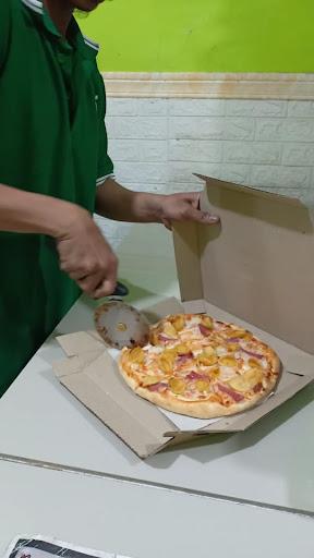 https://horego-prod-outlets-photos.s3.ap-southeast-3.amazonaws.com/horego.com/pamulang/restaurant/et-veteran-pizza-ciputat/review/thumbnail/af1qiporp4macwg8wpfz1bqiyp9bx0lx8hlpsr5z9nzn.jpg