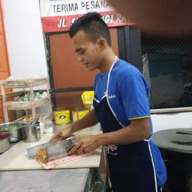 https://horego-prod-outlets-photos.s3.ap-southeast-3.amazonaws.com/horego.com/pamulang/restaurant/martabak-bandung-2000-pak-petruk/review/thumbnail/af1qipohcwrpo63n9mmhrzkkti4h6uba1tfghrwe2qey.jpg