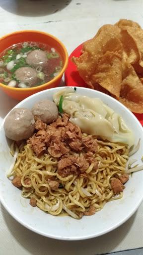 https://horego-prod-outlets-photos.s3.ap-southeast-3.amazonaws.com/horego.com/pamulang/restaurant/mie-ayam-syukur-99/review/thumbnail/af1qipmc8zyih4zdcm5wpxfjfkogmgqyl4q28jdqnofb.jpg