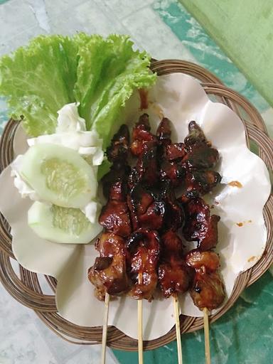 https://horego-prod-outlets-photos.s3.ap-southeast-3.amazonaws.com/horego.com/pamulang/restaurant/pondok-ayam-bakar-barokah-mas-jaje-kedaung/review/thumbnail/af1qiporyr8dxca_feip2dph8iu2k6r5yknbx0tc93pa.jpg