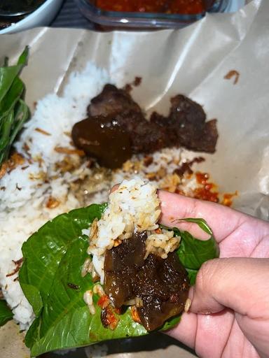 https://horego-prod-outlets-photos.s3.ap-southeast-3.amazonaws.com/horego.com/pamulang/restaurant/warung-betawi-asli-h-namin-amid/review/thumbnail/af1qipofevwtcdq9gcmcj9zufv0sf8l1jvfl9cdb9lzk.jpg