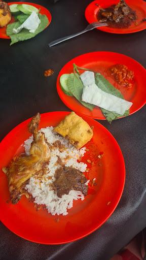 https://horego-prod-outlets-photos.s3.ap-southeast-3.amazonaws.com/horego.com/pamulang/restaurant/warung-betawi-asli-h-namin-amid/review/thumbnail/af1qippt8a2fjwb3ghqjndmhmvv1tlldpstryvktbc4i.jpg