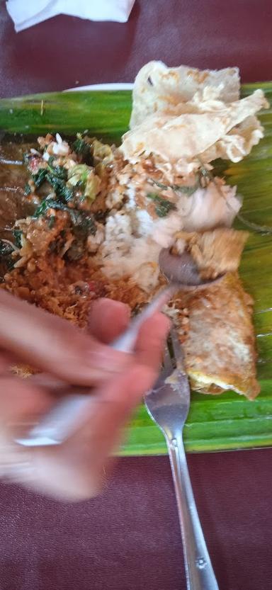 https://horego-prod-outlets-photos.s3.ap-southeast-3.amazonaws.com/horego.com/pamulang/restaurant/warung-kembang-turi-pecel-madiun-lapangan-terbang-pondok-cabe/review/thumbnail/af1qippxamk7hi5k_ibuspbow86vusf42erh8blsgkeb.jpg